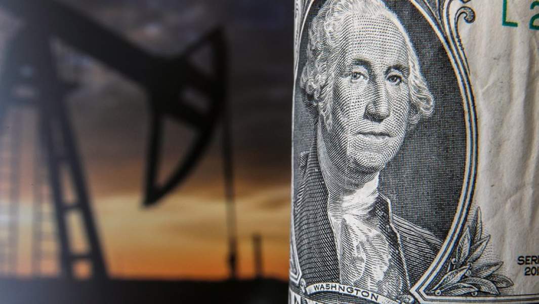 На нефтяной волне: ценам на чёрное золото предрекли новое пике