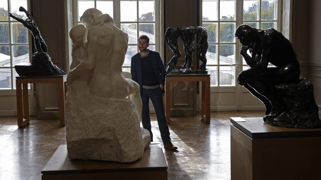 Продажа скульптур позволит нам продержаться примерно десятилетие