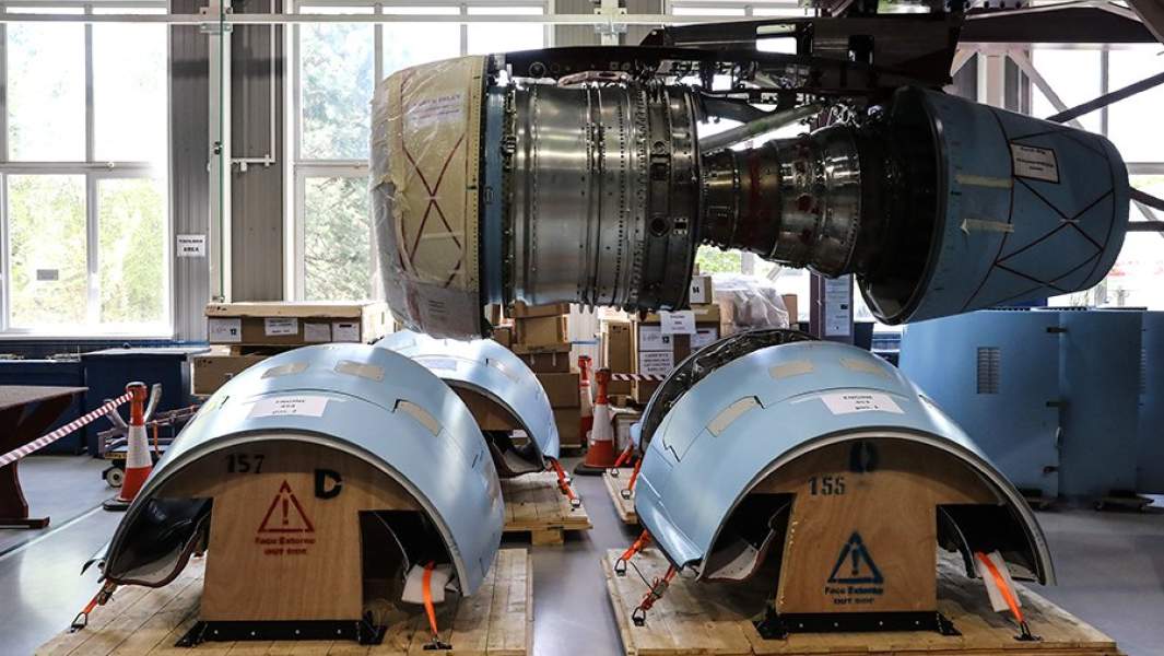 Сборка турбореактивных двигателей для самолетов Sukhoi Superjet-100 в сборочном цехе филиала ПАО «Компания "Сухой" Комсомольский-на-Амуре авиационный завод имени Ю. А. Гагарина»