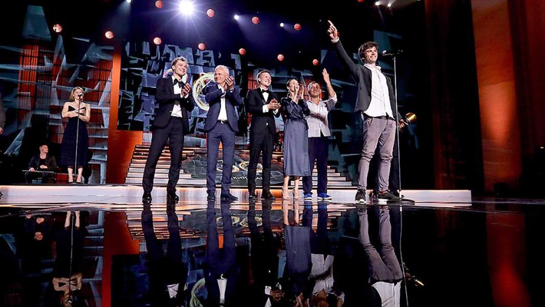 Режиссер Борис Акопов (справа), получивший гран-при XXX Открытого фестиваля российского кино "Кинотавр" за фильм "Бык"