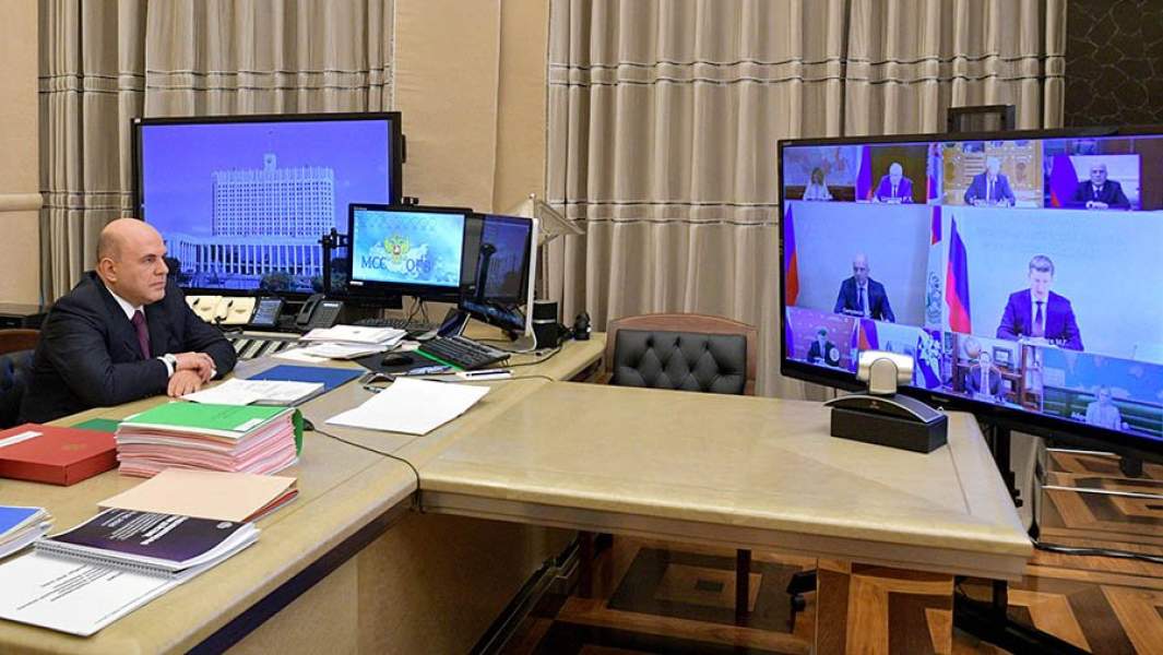 Премьер-министр РФ Михаил Мишустин во время заседания правительства РФ