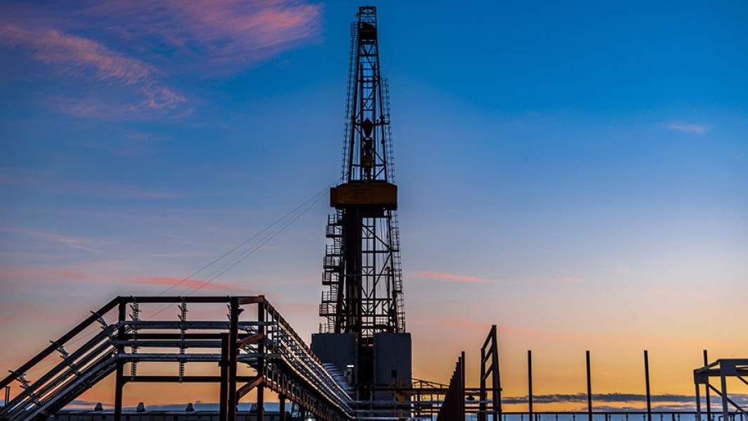 На нефтяной волне: ценам на чёрное золото предрекли новое пике