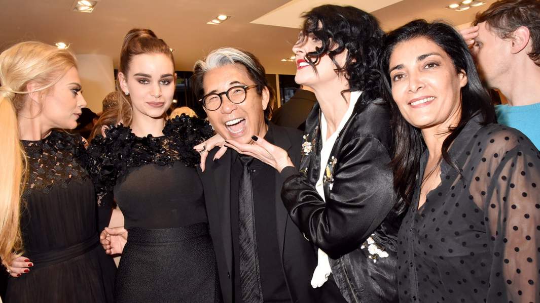 Дизайнер Кензо Такада на выпуске журнала «Facade16» Париж, Франция