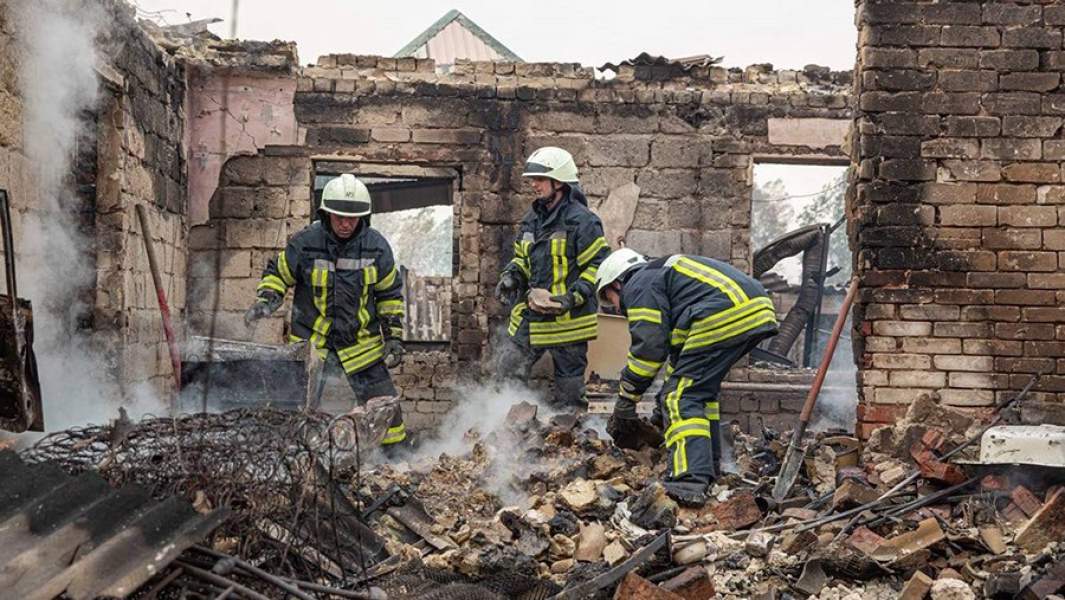 Ветер с огнем: почему Киев не справляется с пожарами в Донбассе