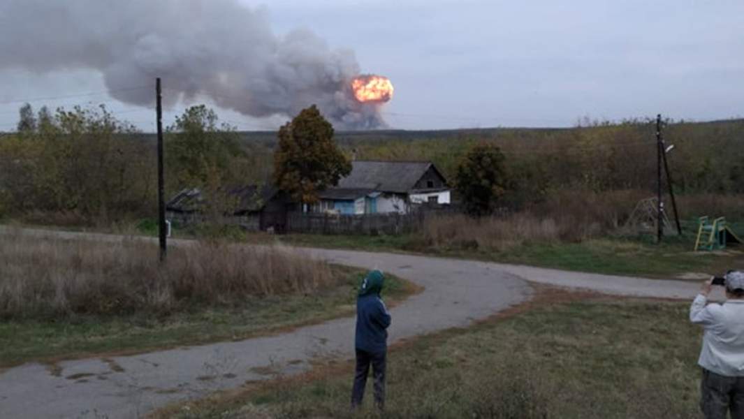 Боевой пал: пожар на складе боеприпасов начался из-за возгорания травы