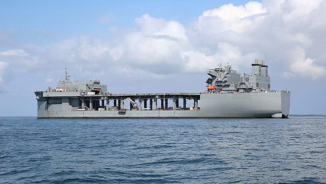 Американская морская экспедиционная база класса Льюиса Б. Пуллера USS Hershel «Woody» Williams