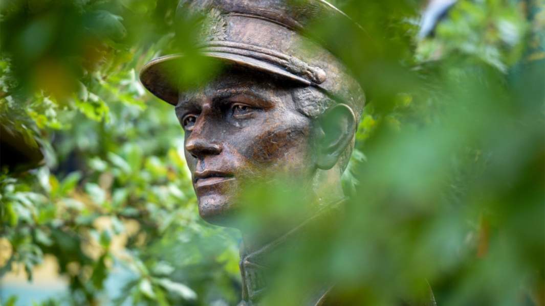 Памятник Адольфасу Раманаускасу 