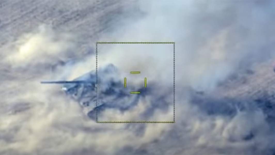 Кадр уничтожения танка армянских ВС