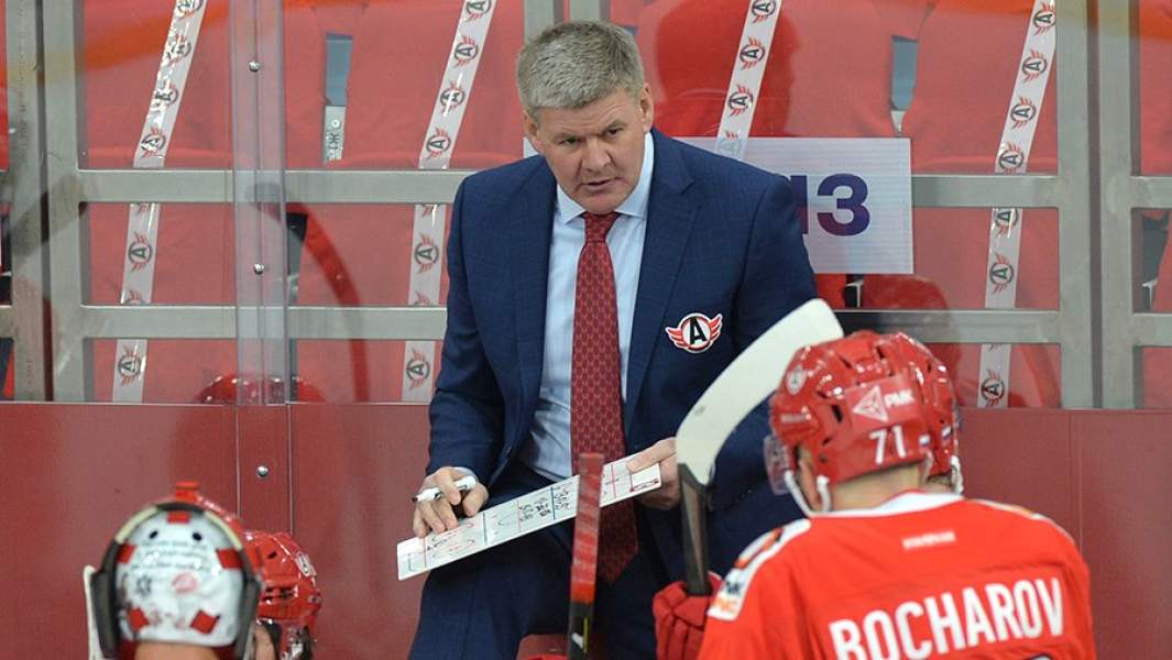 Главный тренер ХК «Автомобилист» Билл Питерс