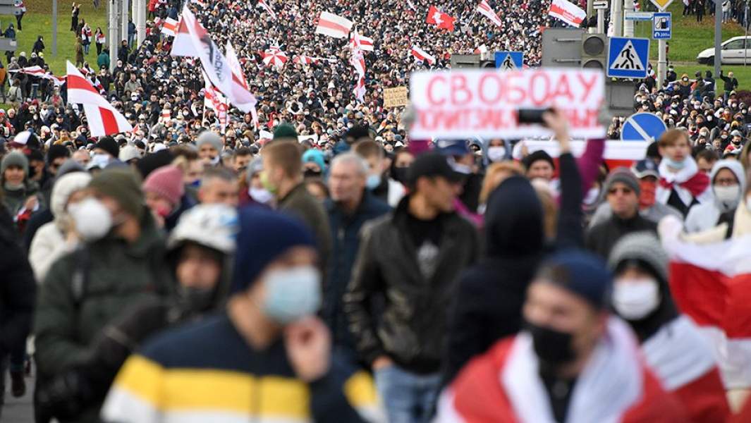 Участники несанкционированной властями акции протеста «Партизанский марш» в Минске