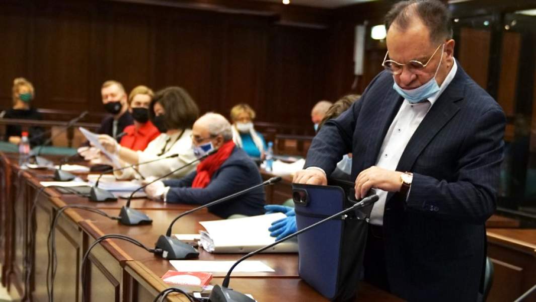 Адвокат актера Михаила Ефремова Петр Хархорин