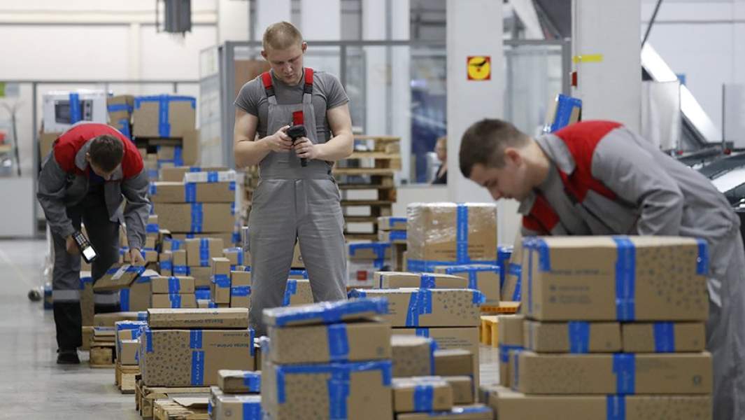  На территории складского комплекса компании OZON Group