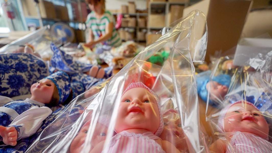 Склад кукол на Ивановской фабрике игрушки