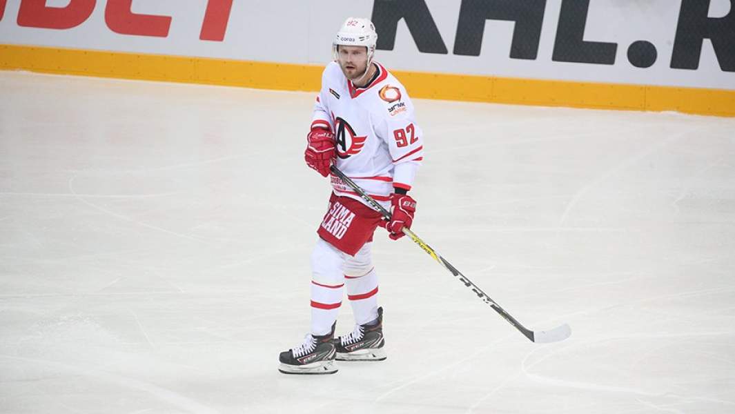 Игрок ХК «Автомобилист» Захар Арзамасцев