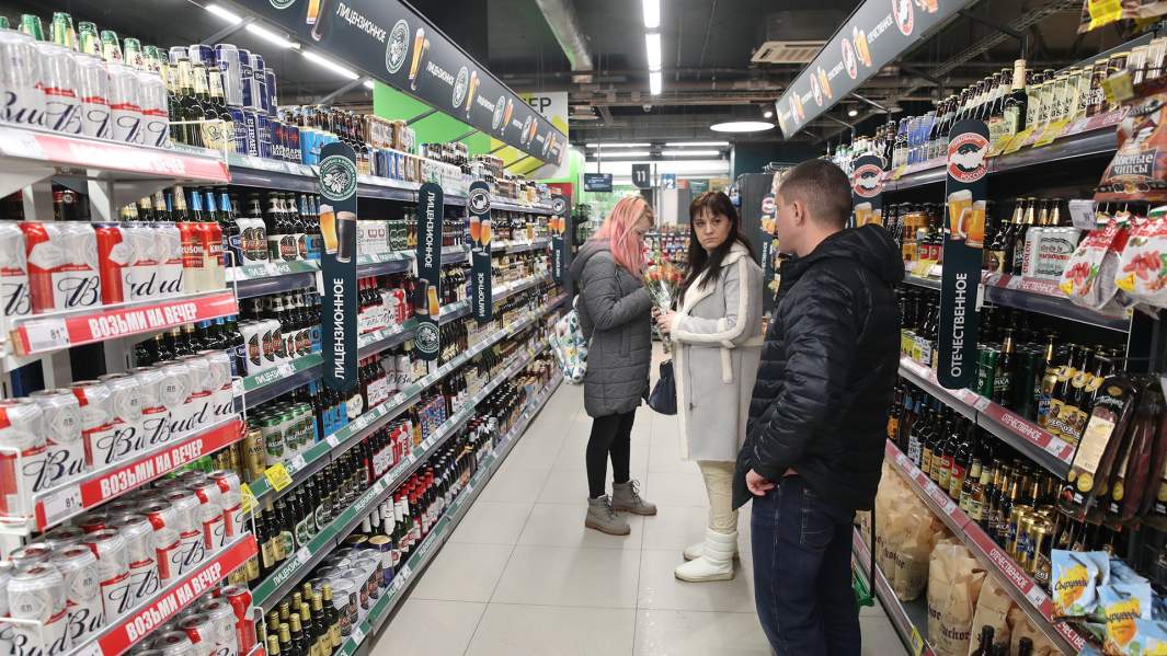 Сняли пену: торговцев пивом изгоняют из жилых домов