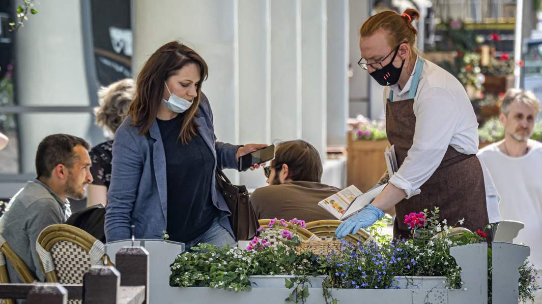 кафе официант работа