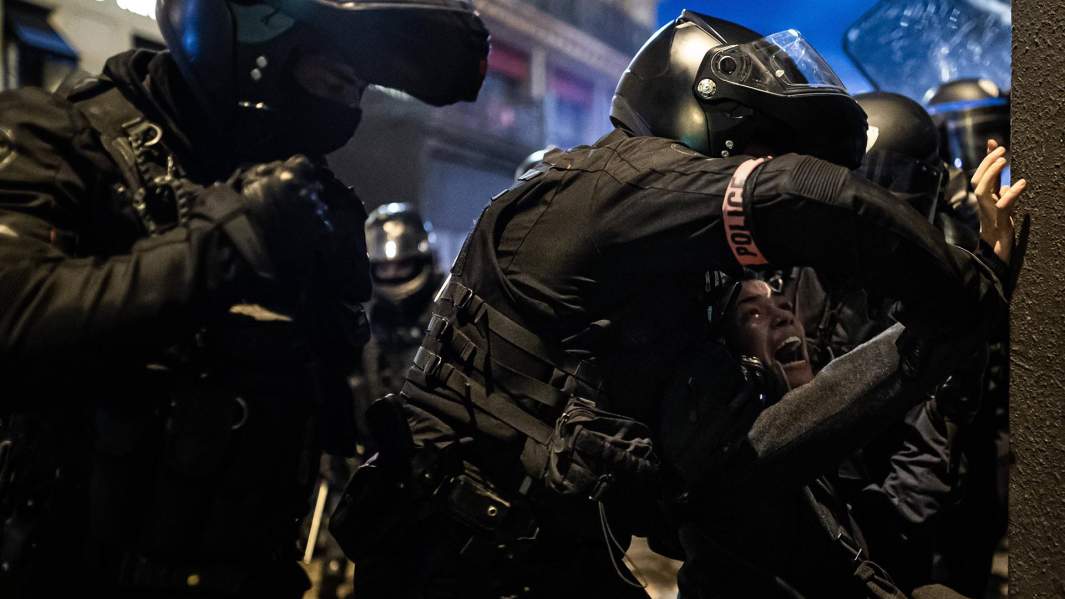 Задержания во время протестов во Франции