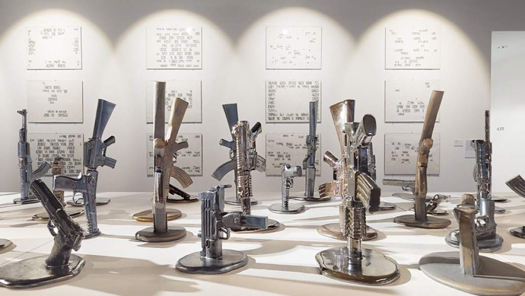 Инсталляция на выставке «Утопая в цифрах» в галерее Ilona-K