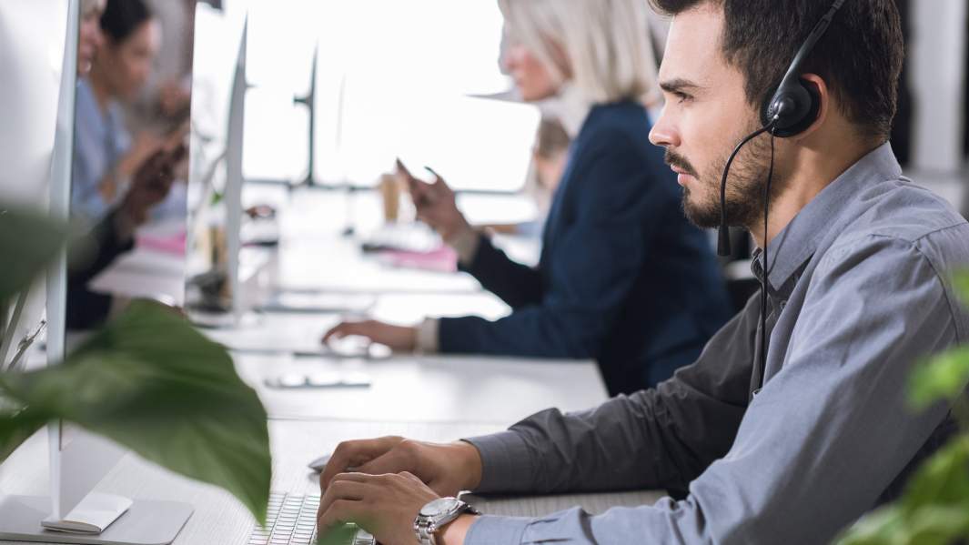 Труба позовет: больше половины звонков на мобильные — спам