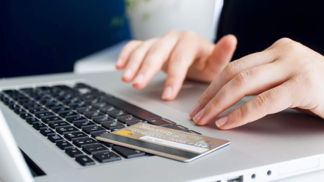 Оплата товара через интернет при помощи карты