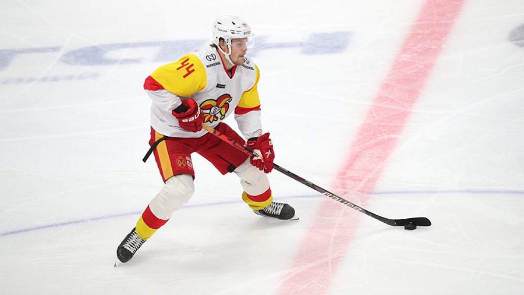 Защитник «Йокерита» Микко Лехтонен