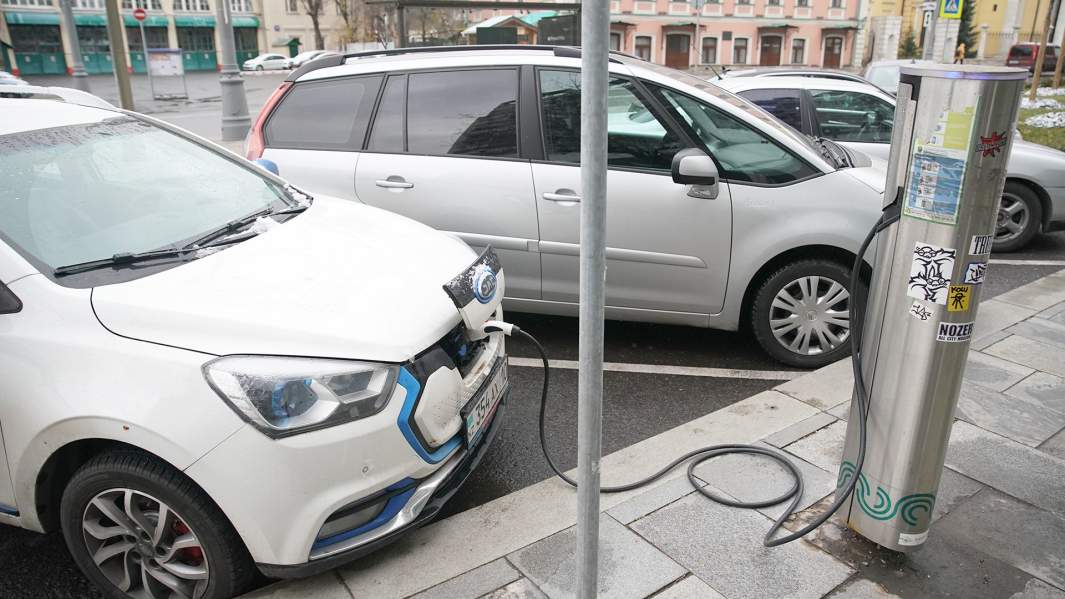 электрозарядка авто