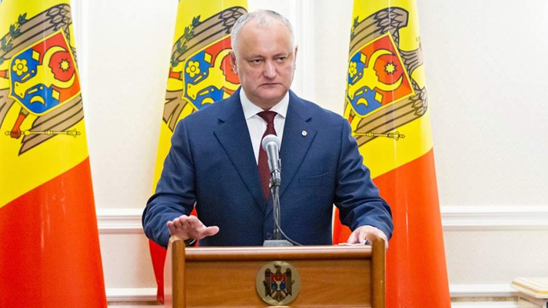 Действующий президент Молдавии Игорь Додон на брифинге после еженедельной встречи с премьером и председателем парламента. 16 ноября 2020 года