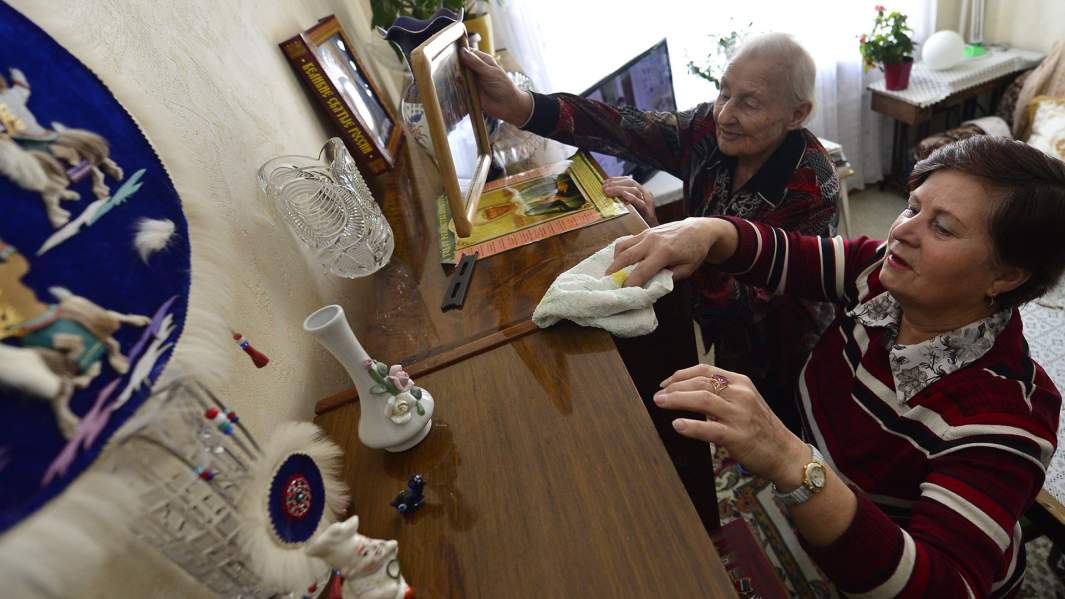 Особо опасны: соцработники не будут помогать больным россиянам