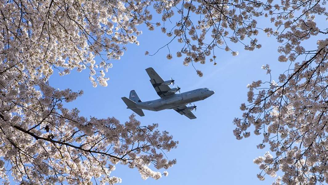 Американский самолет 