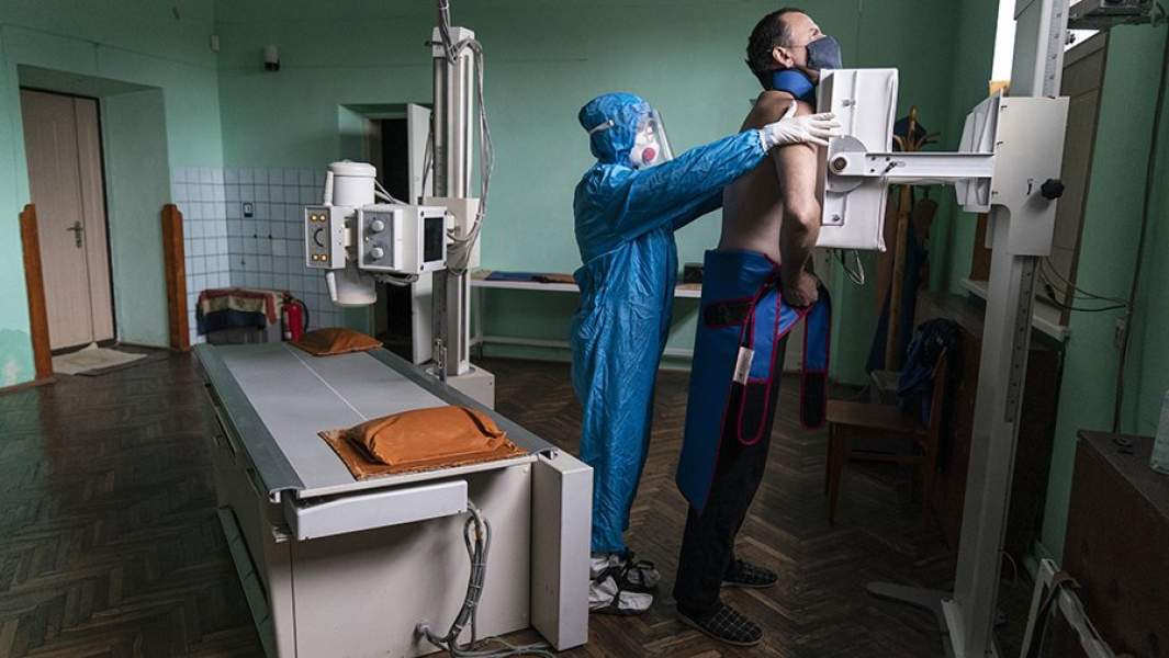 Работа городской больницы в украинском городе Стрый