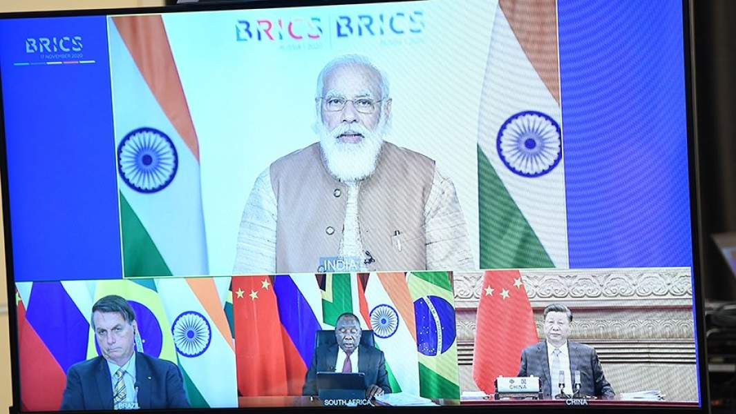 Экран в Ново-Огарево с изображением участников XII саммита БРИКС, в котором принял участие президент РФ Владимир Путин в режиме видеоконференции