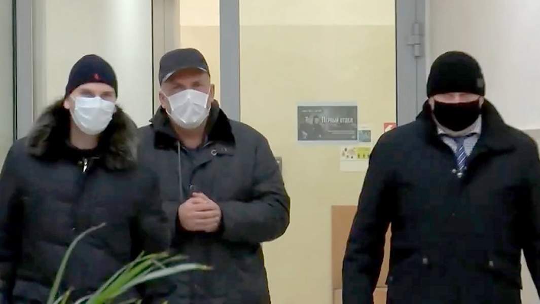 Аудитор Счетной палаты, бывший губернатор Ивановской области Михаил Мень (в центре)