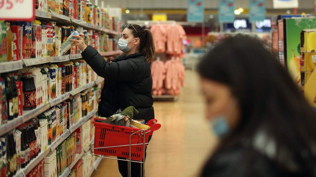 Плато за отдых: вирусологи нашли позитив в динамике заражений COVID