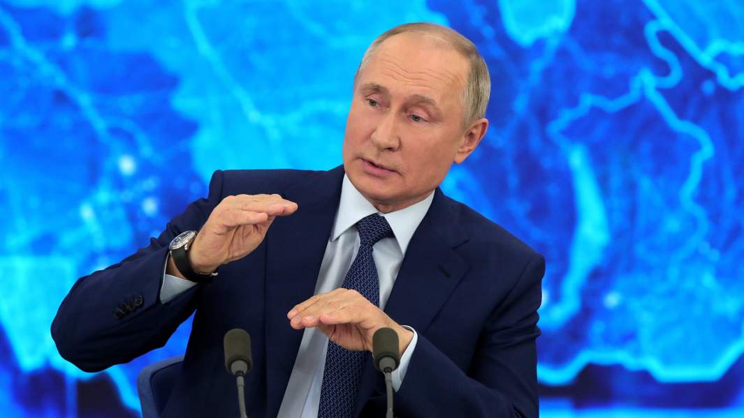 Президент России Владимир Путин в режиме видеоконференции участвует в ежегодной пресс-конференции