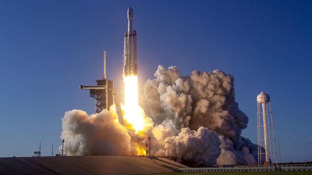 Запуск ракеты Falcon Heavy