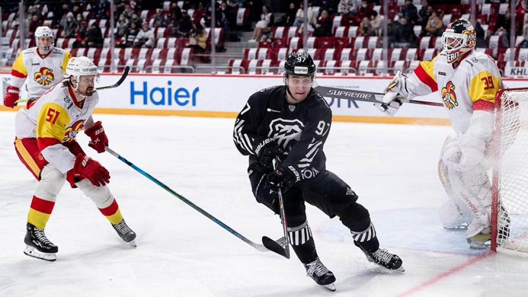 Матч регулярного чемпионата Континентальной хоккейной лиги между ХК «Йокерит» и ХК «Трактор»