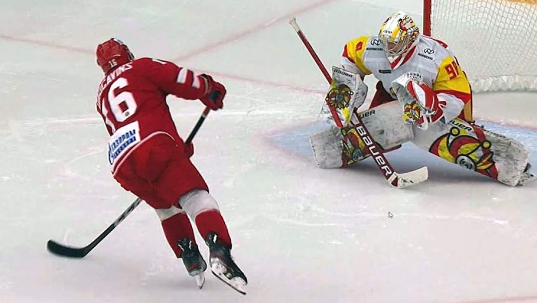 Серия буллитов в матче регулярного чемпионата Континентальной хоккейной лиги между ХК «Витязь» и ХК «Йокерит»