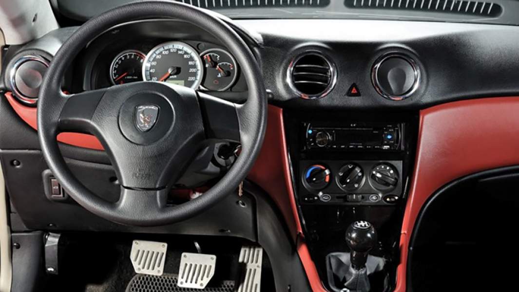 Салон автомобиля Tagaz Aquila