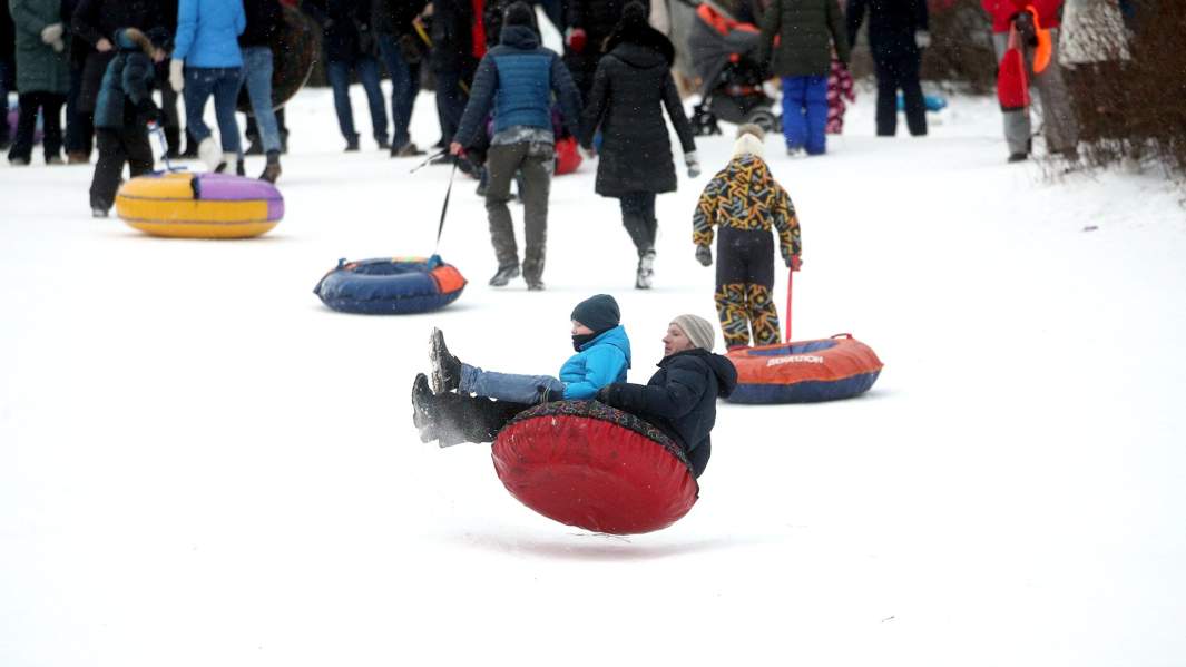 Вниз по наклонной: традиционная зимняя забава несет немалую опасность