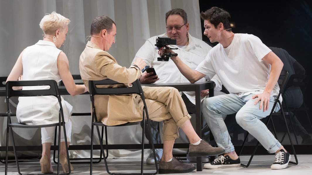 Сцена из спектакля «Чайка»