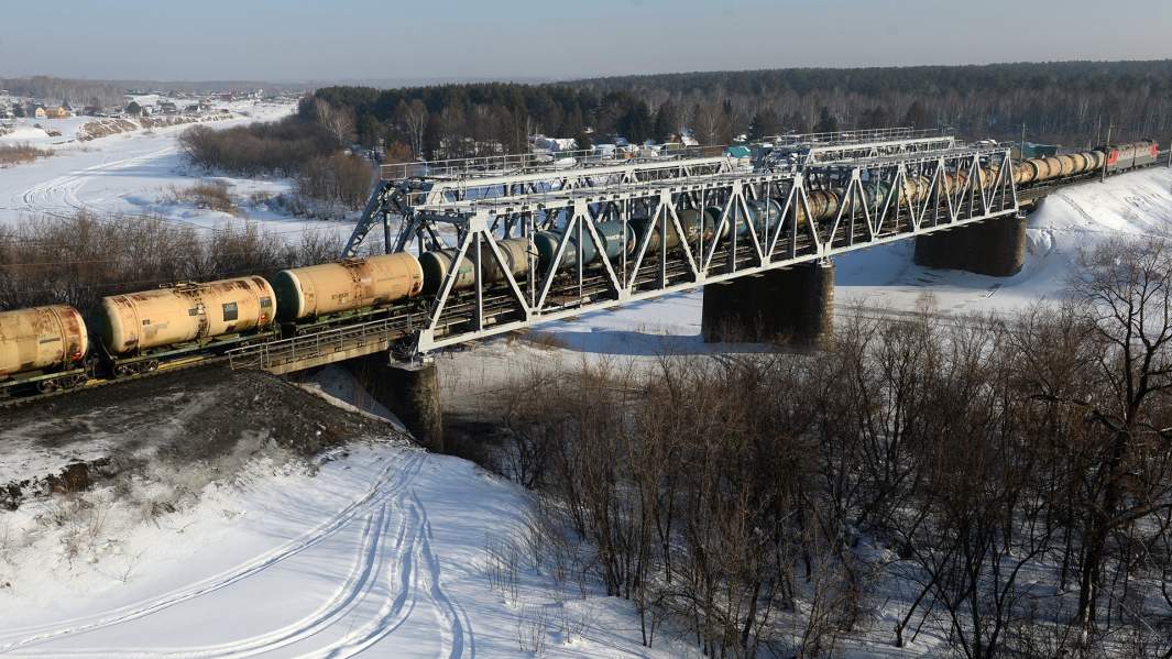 Грузовой поезд
