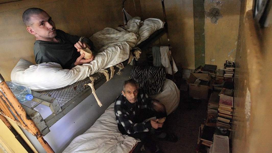 Пациенты на карантине в реабилитационном центре для наркоманов