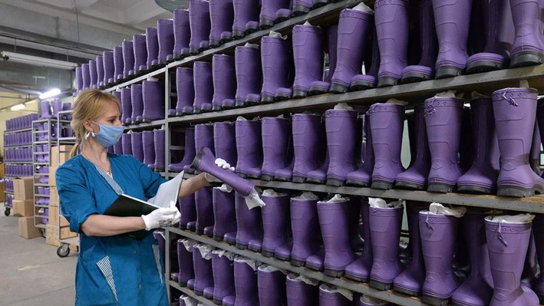 Готовая продукция обувной фирмы в Челябинске