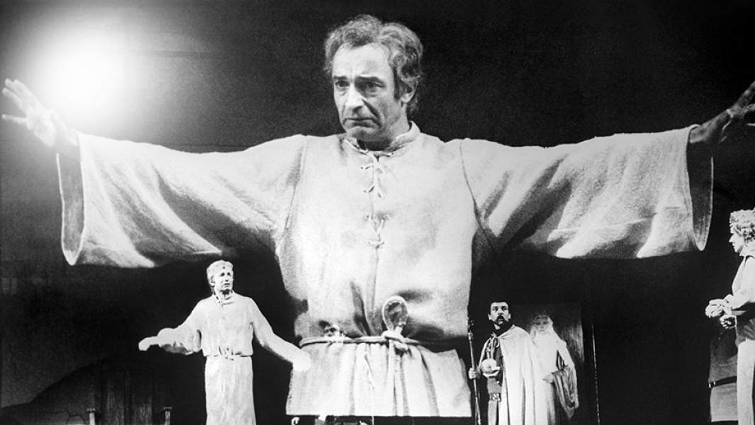 Валентин Гафт в роли Генриха IV в одноименном спектакле по пьесе итальянского писателя Луиджи Пиранделло на сцене театра «Современник». 1978 год