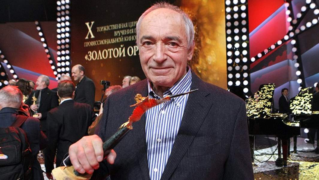 Актер Валентин Гафт, получивший «Золотого Орла» «За вклад в киноискусство», на церемонии награждения премии «Золотой Орел-2011»