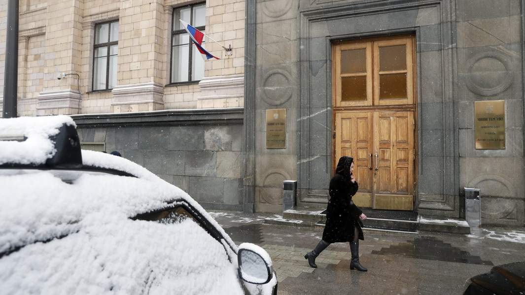 Старик и монитор: удаленное оформление пенсий продлят на весь 2021 год