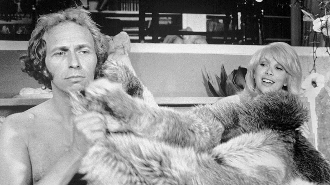 Кадр из фильма «Высокий блондин в черном ботинке»