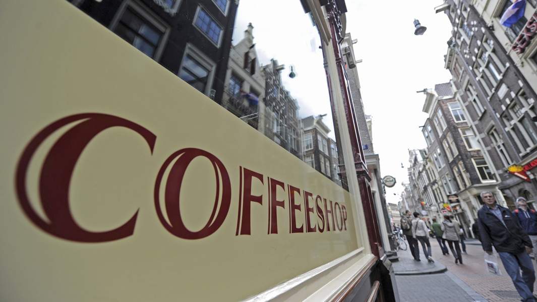 амстердам кофешопы улица