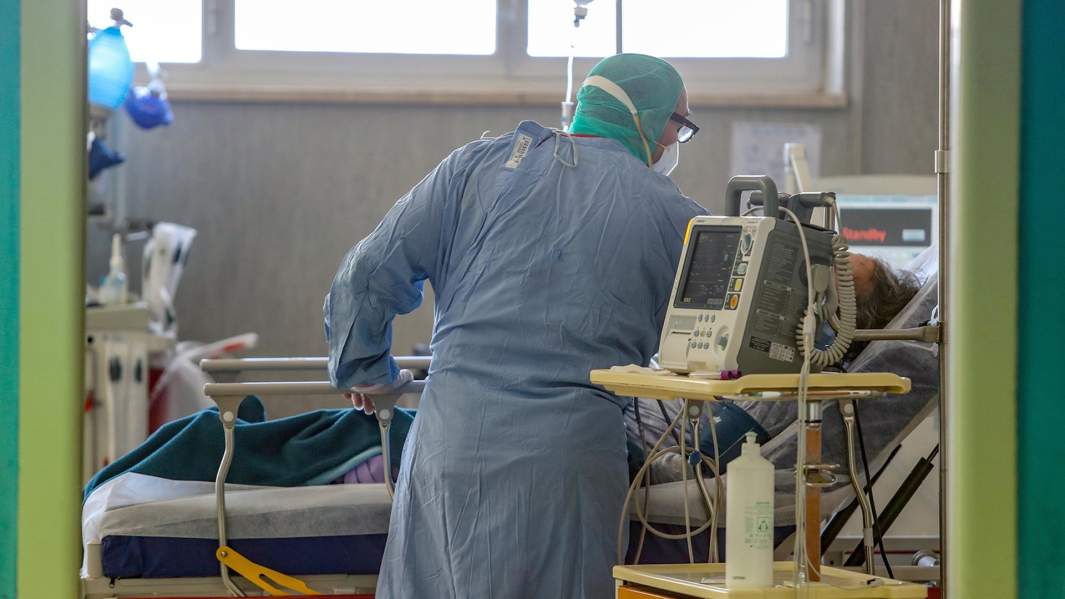 италия вирус