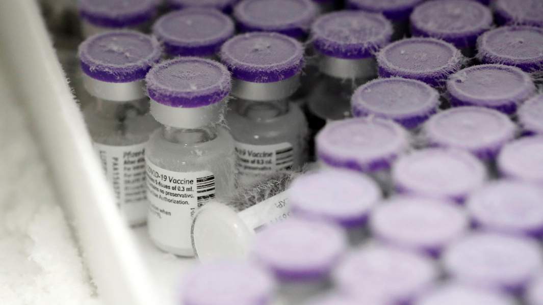 Пузырьки с вакциной Pfizer/BioNTech
